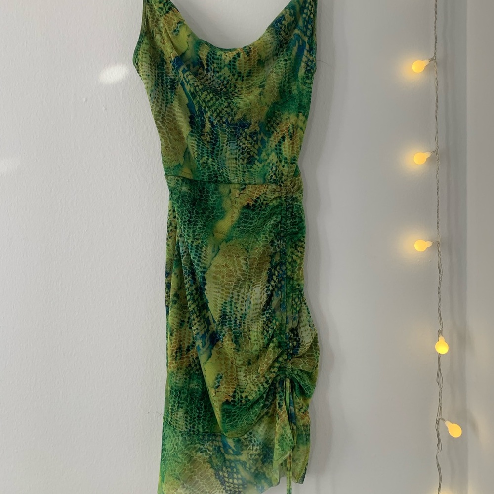 Snake synch dress - Picture 2 of 4